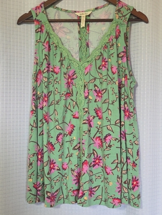 Matilda Jane Tops - Matilda Jane Weekend Away Green Floral V-Neck Tank Size 2XL Buttery Soft